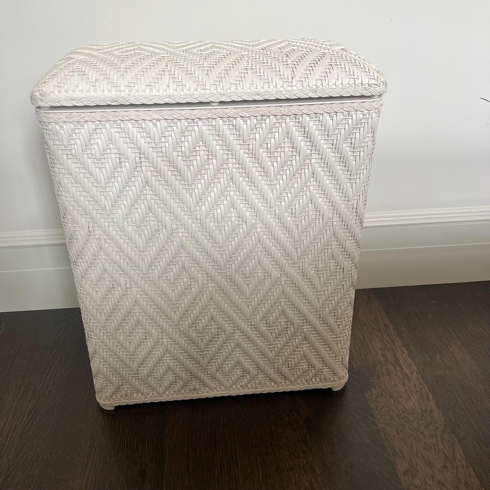 Vintage LaMont Athena White Faux Wicker Greek Key Laundry Hamper